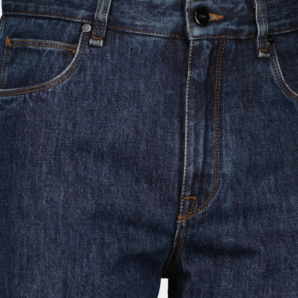 Imagen de los jeans de mezclilla azul de la marca Fendi para Hombre - Temporada Primavera-Verano 2026 - Vista Detallada_2