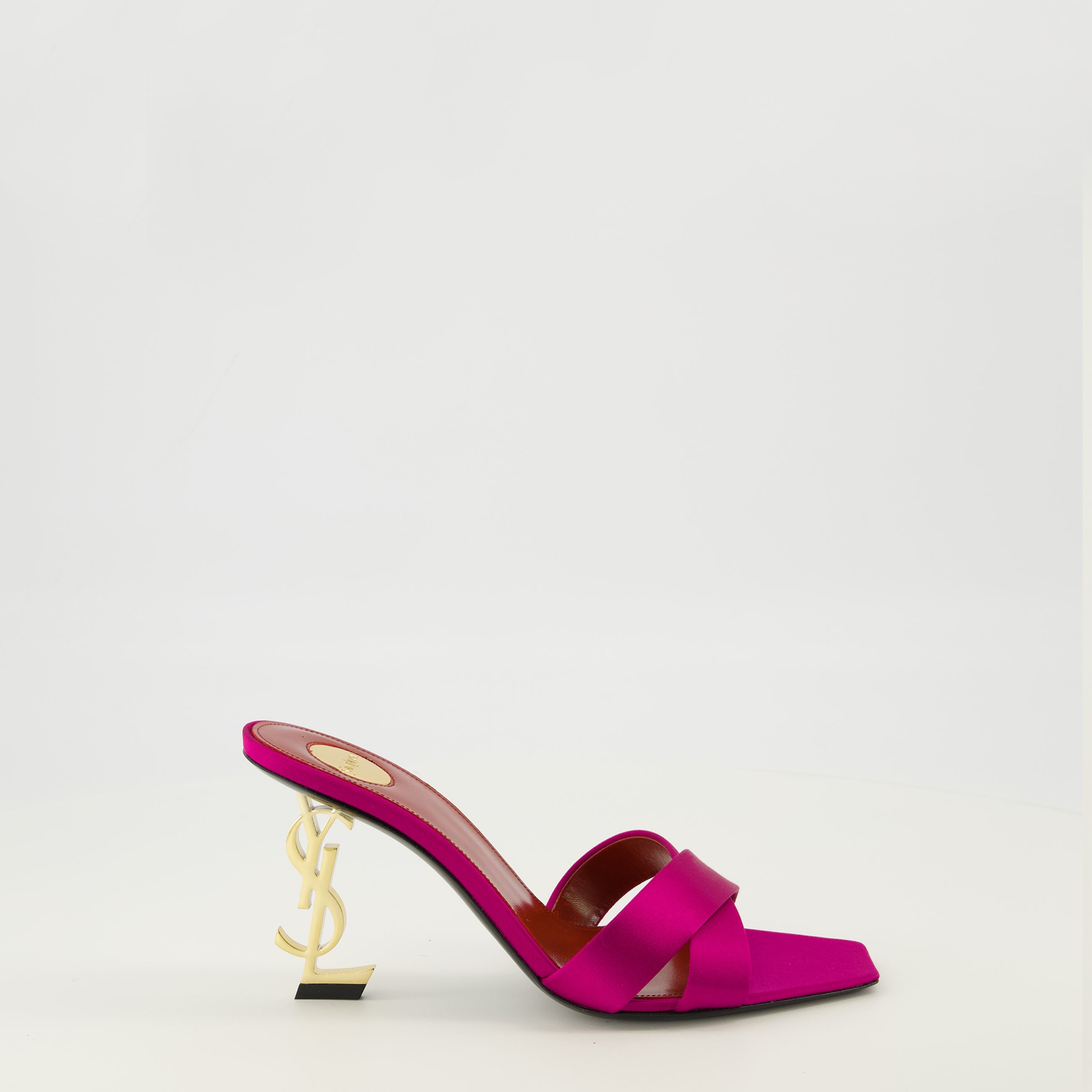 Imagen de las mules de tacón Opyum rosas de la marca Saint Laurent para Mujer - Temporada Primavera-Verano 2026 - Vista lateral derecha