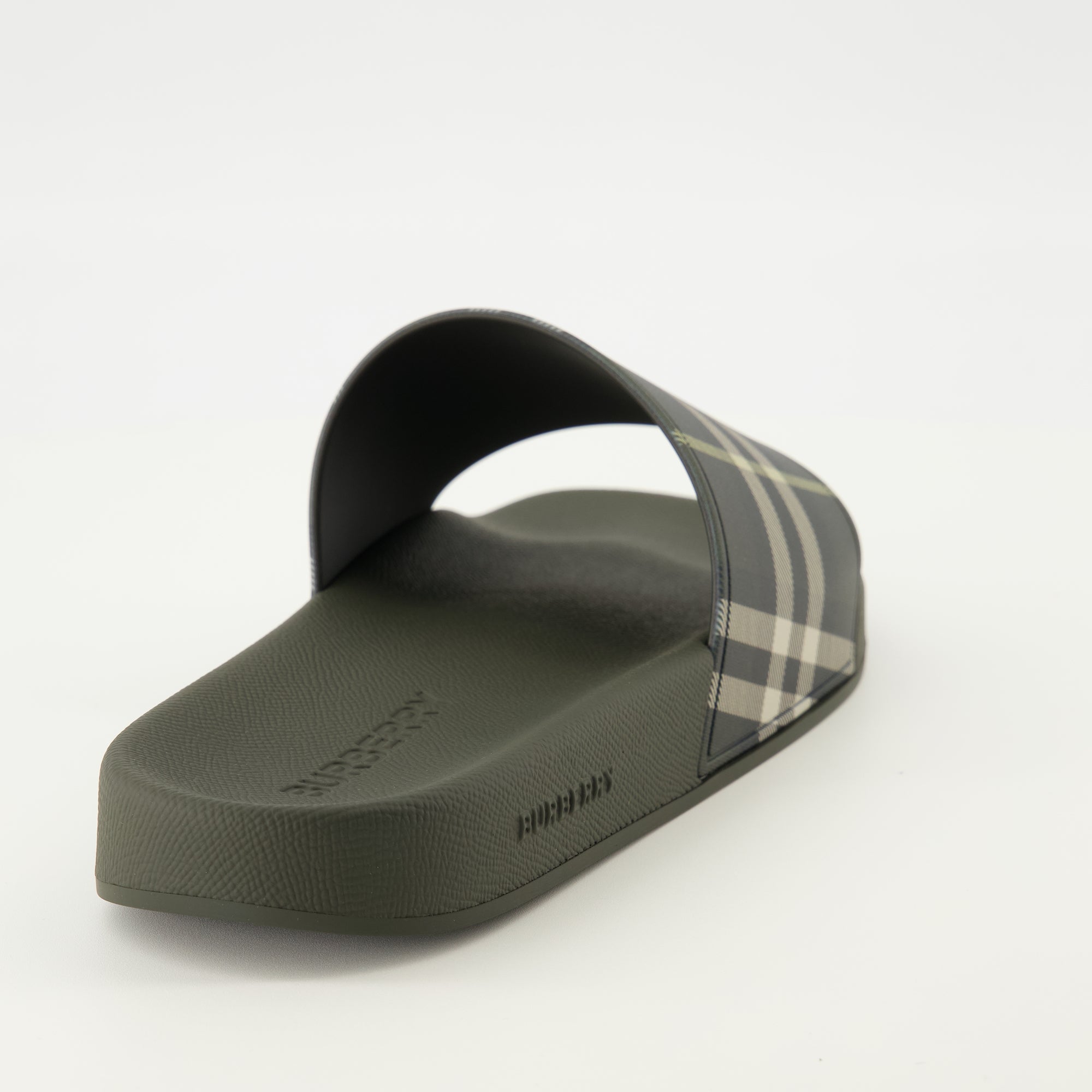 Chaussures ouvertes Claquettes Check kaki Burberry Kaki Homme