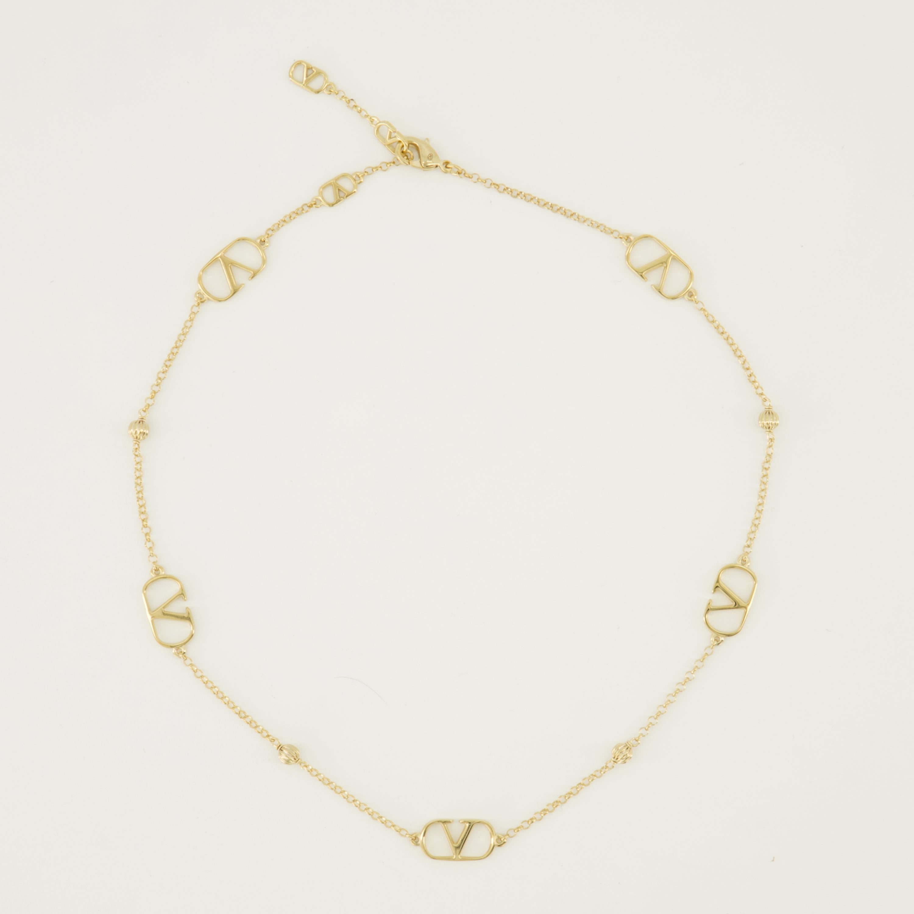 Immagine del collier Vlogo dorato del marchio Valentino Garavani per donna - Stagione Primavera-Estate 2026 - Vista Frontal