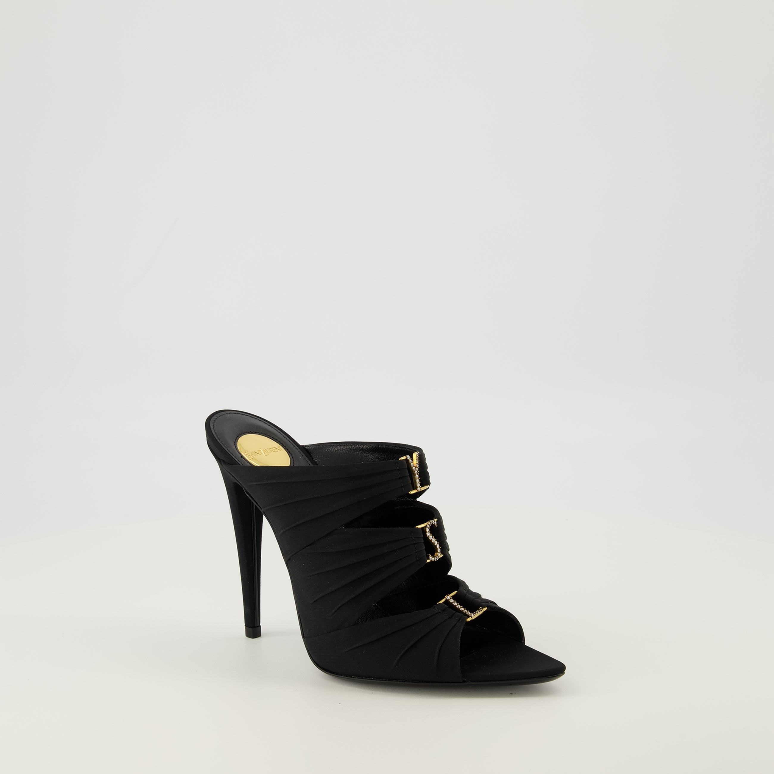 Imagen de las mule de tacón Emilie negra de la marca Saint Laurent para Mujer - Temporada Primavera-Verano 2026 - Vista en tres cuartos frontal derecha