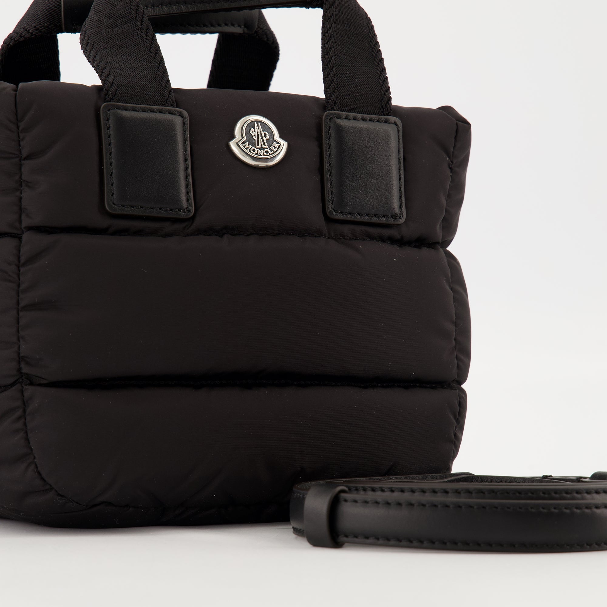 Image de l'article Mini sac Caradoc de la marque Moncler pour Femme - Saison Automne-Hiver 2025 - Vue détaillée_2