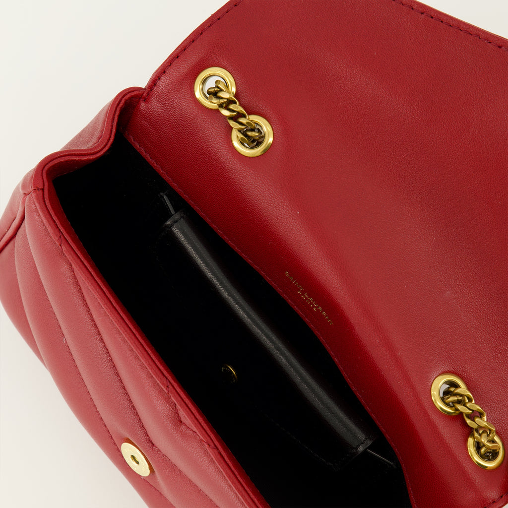 Imagem do saco Loulou mini vermelho da marca Saint Laurent para Mulheres - Temporada Primavera-Verão 2026 - Vista Detalhada_3