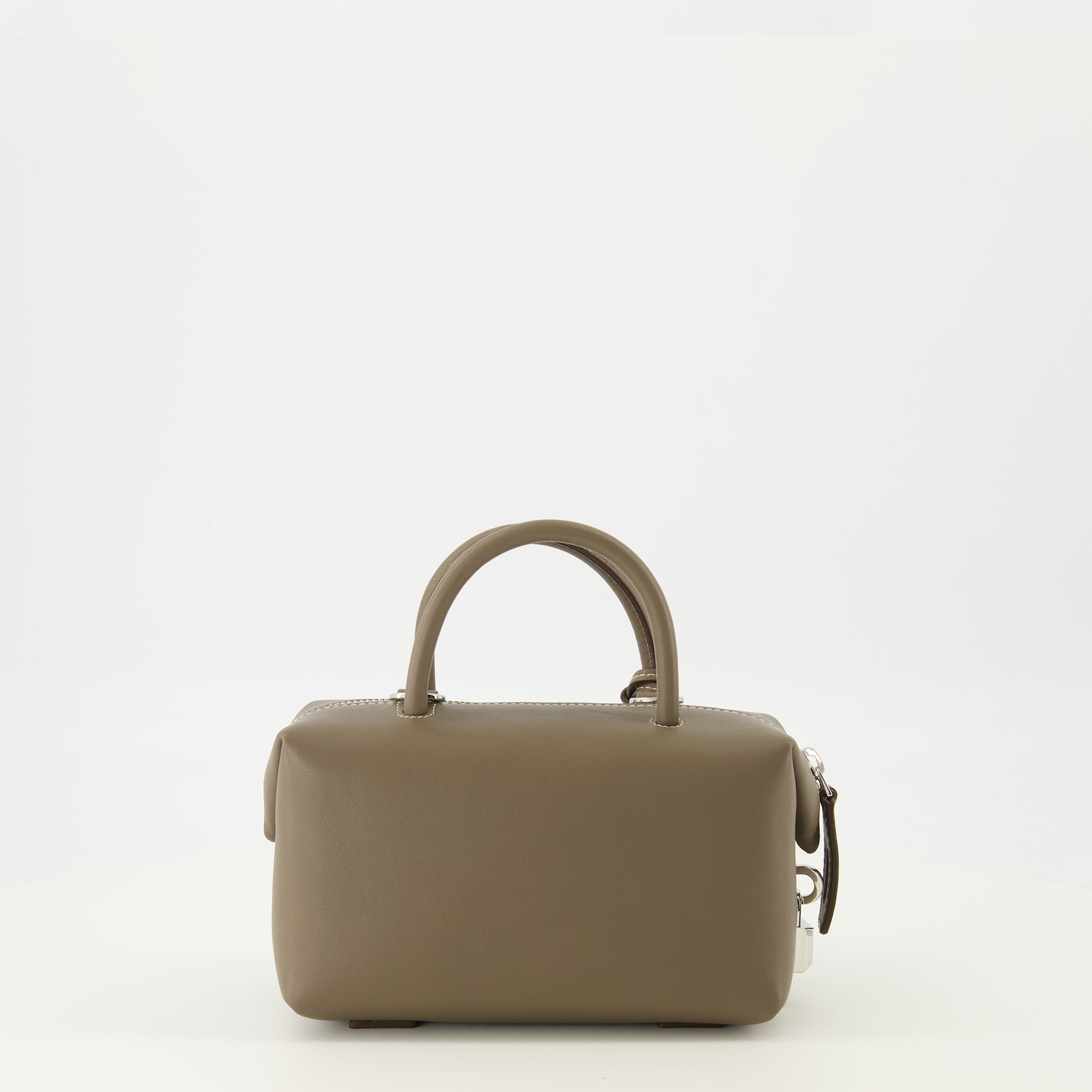 Image de l'article Sac Boston petit en cuir kaki de la marque Max Mara pour Femme - Saison Printemps-Été 2026 - Vue de Dos