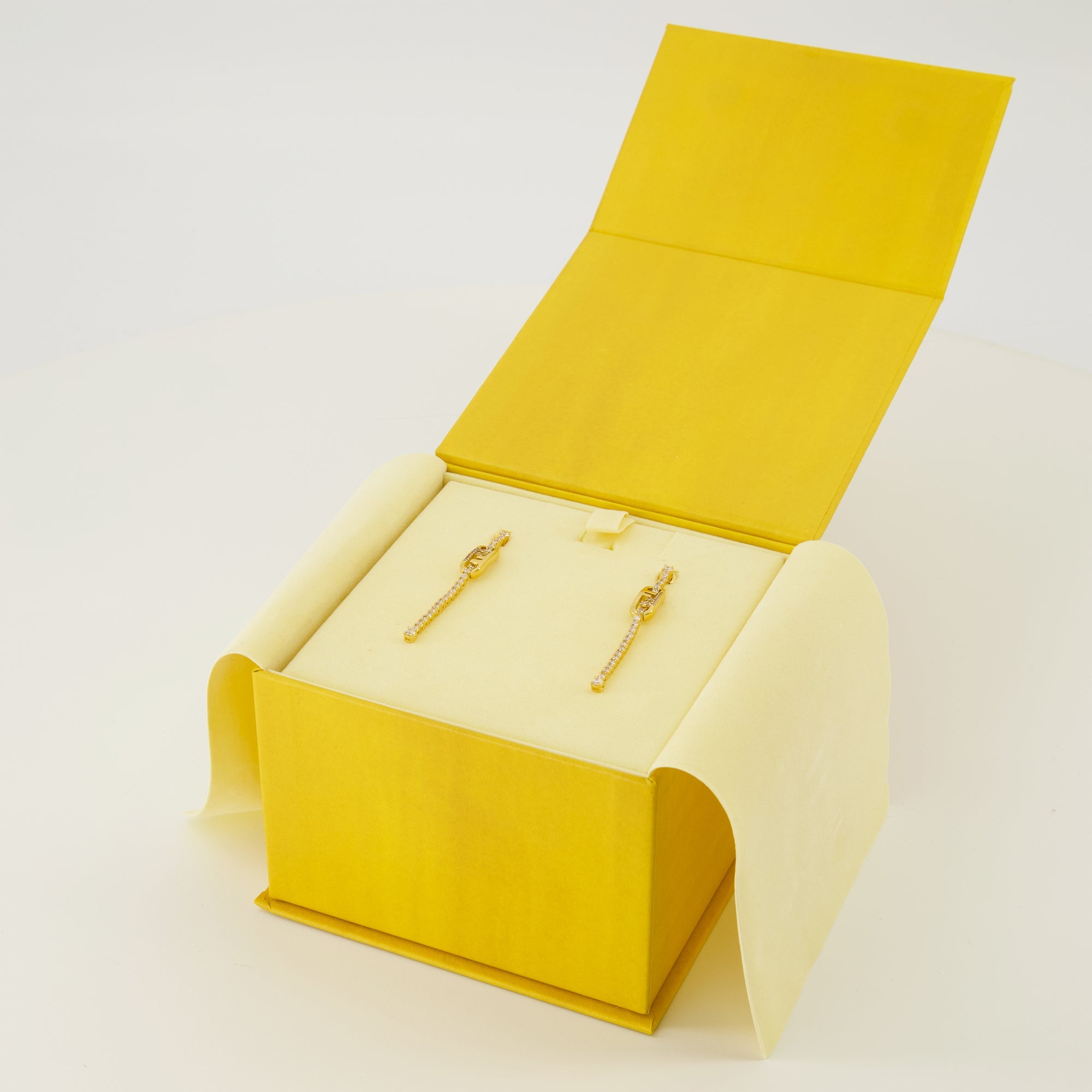 Image de l'article Boucles d'oreilles O'Lock avec cristaux de la marque Fendi pour Femme - Saison Automne-Hiver 2025 - Vue détaillée_3