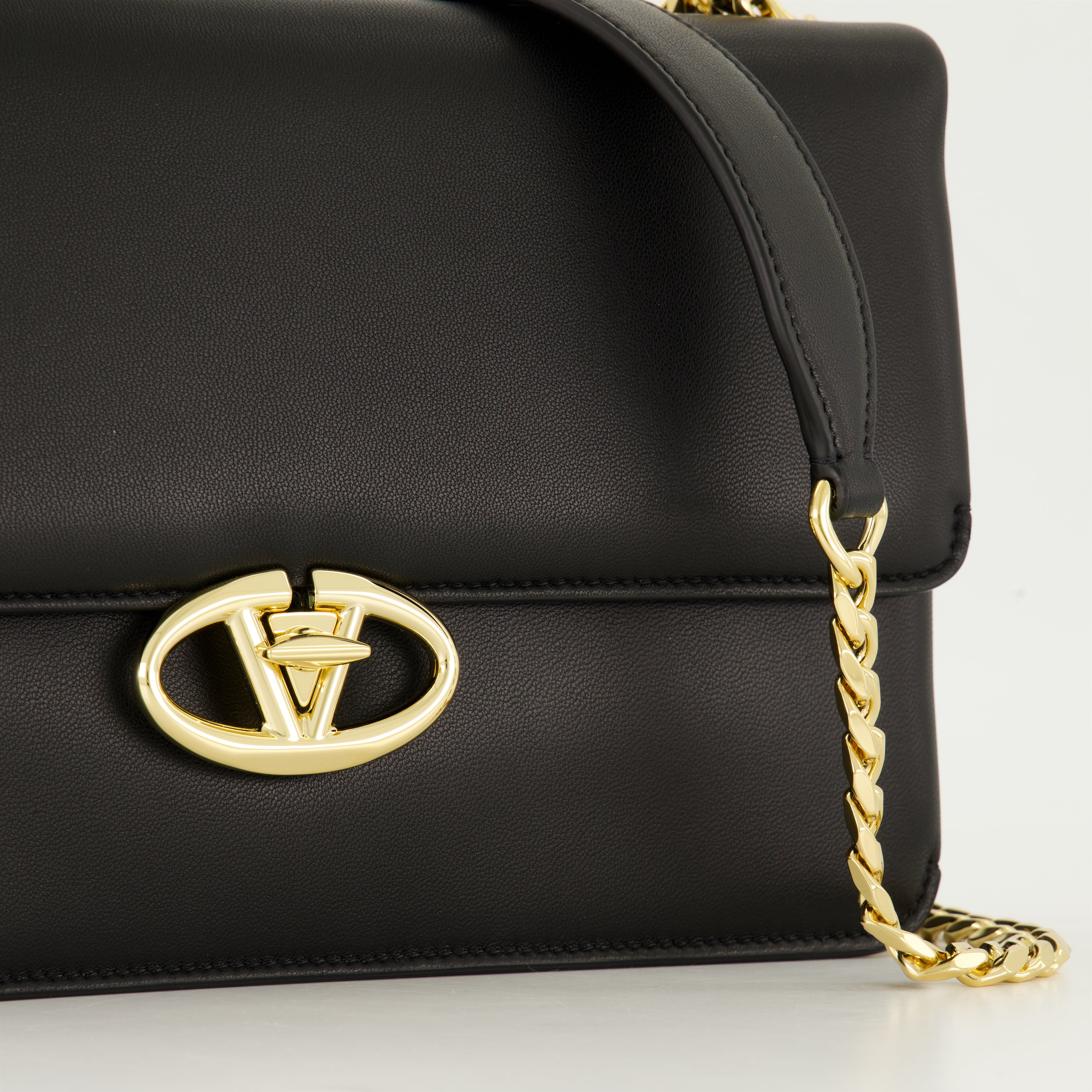 Sacs bandoulière Sac VLogo locker Valentino Garavani Noir Femme