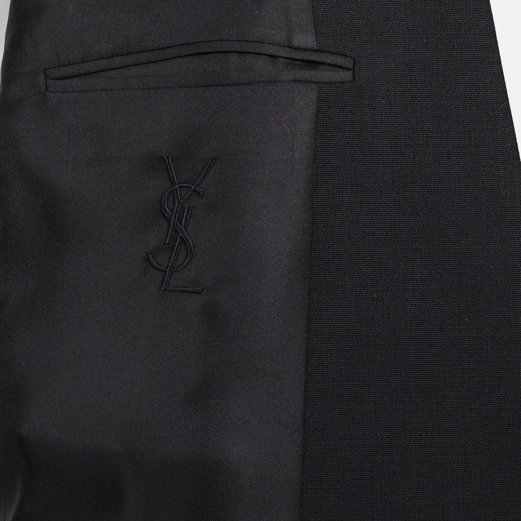 Bild des schwarzen Wollblazers für Herren von Saint Laurent - Herbst-Winter 2025 - Detailansicht_2