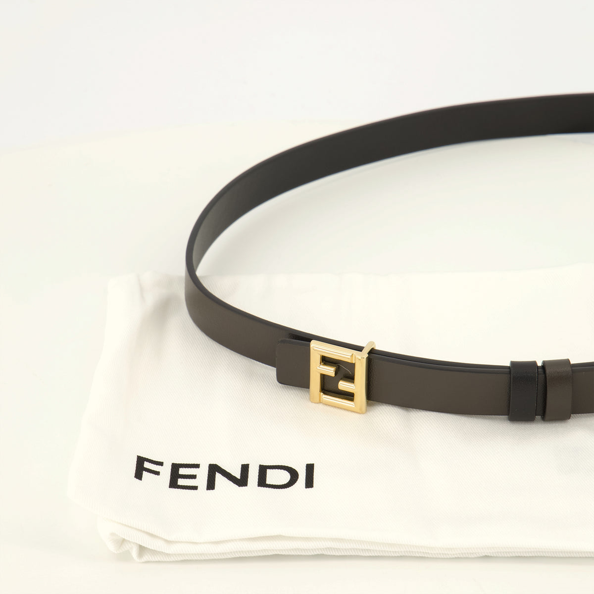 Ceintures リバーシブルFFベルト ブラック Fendi Noir Femme