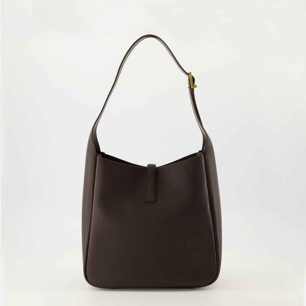 Imagen del bolso pequeño marrón Sac le 5 à 7 de la marca Saint Laurent para Mujer - Temporada Primavera-Verano 2026 - Vista Trasera