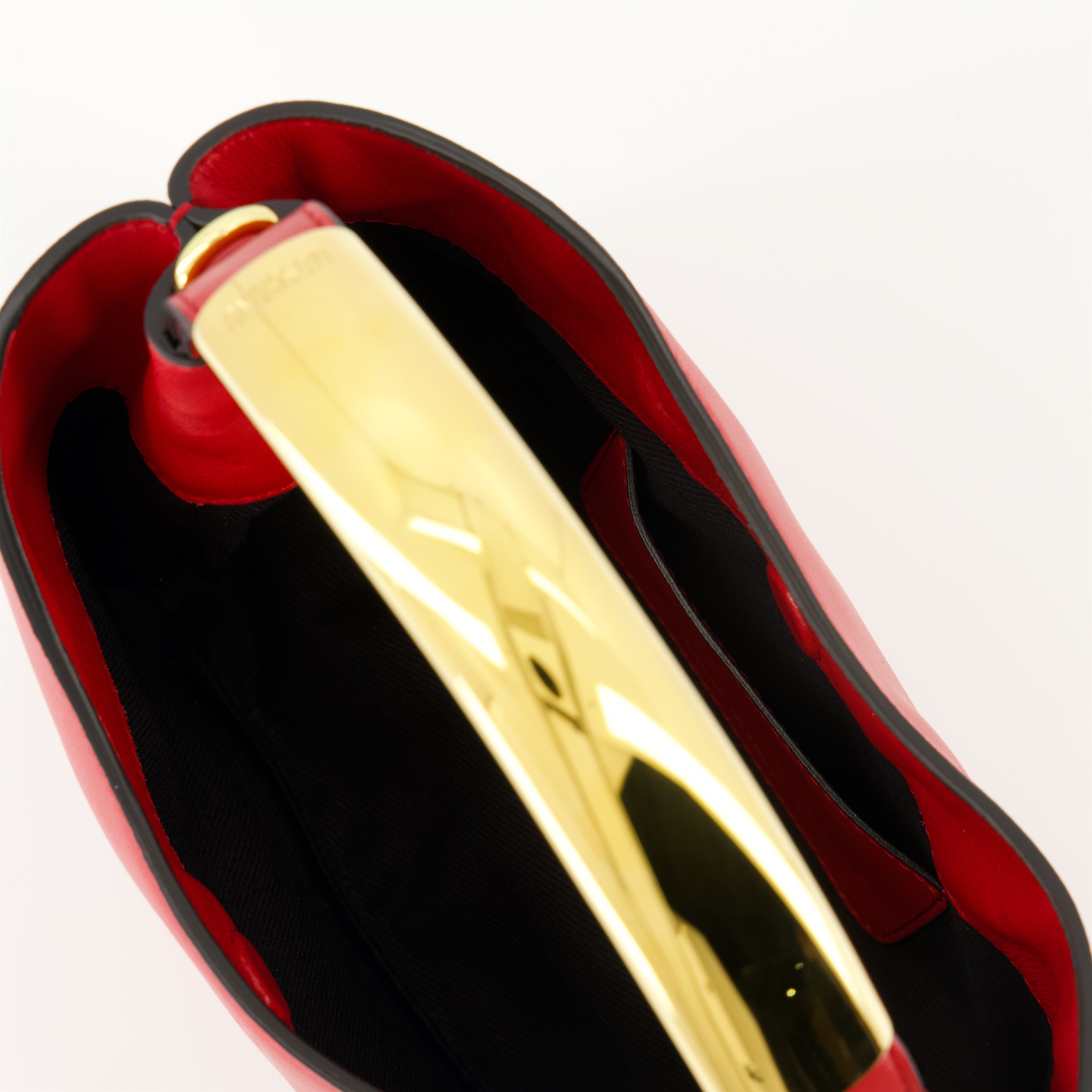 ハンドバッグ・ショルダーバッグ ハンドルミー レザー バッグ Moschino 赤 Femme