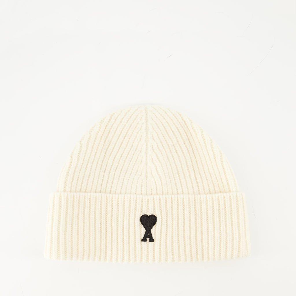 Image de l'article Bonnet Ami de coeur de la marque Ami PARIS pour Unisex - Saison Automne-Hiver 2025 - Vue de Face