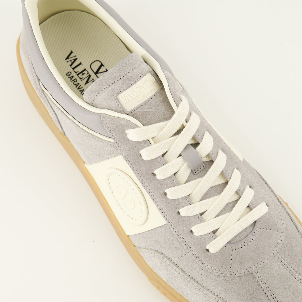 Baskets UpVillage Graue Sneakers Valentino Garavani Gris Homme