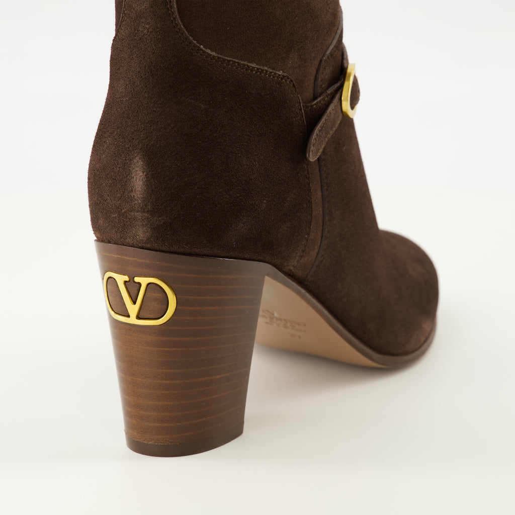 Imagem das botas Pattie da marca Valentino Garavani para Mulher - Temporada Outono-Inverno 2025 - Vista traseira