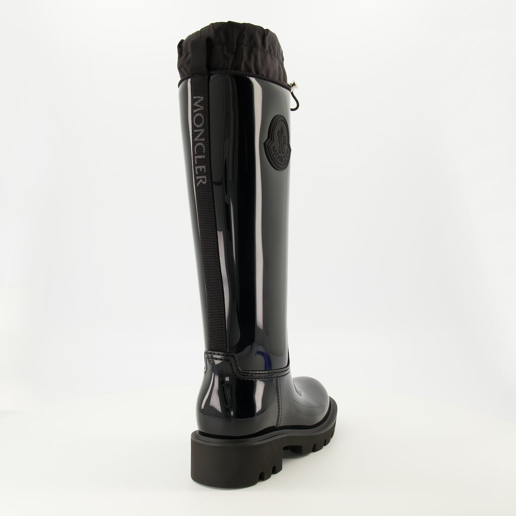 Imagen de las botas de lluvia Kickstream negras de la marca Moncler para mujeres - Temporada Primavera-Verano 2026 - Vista trasera