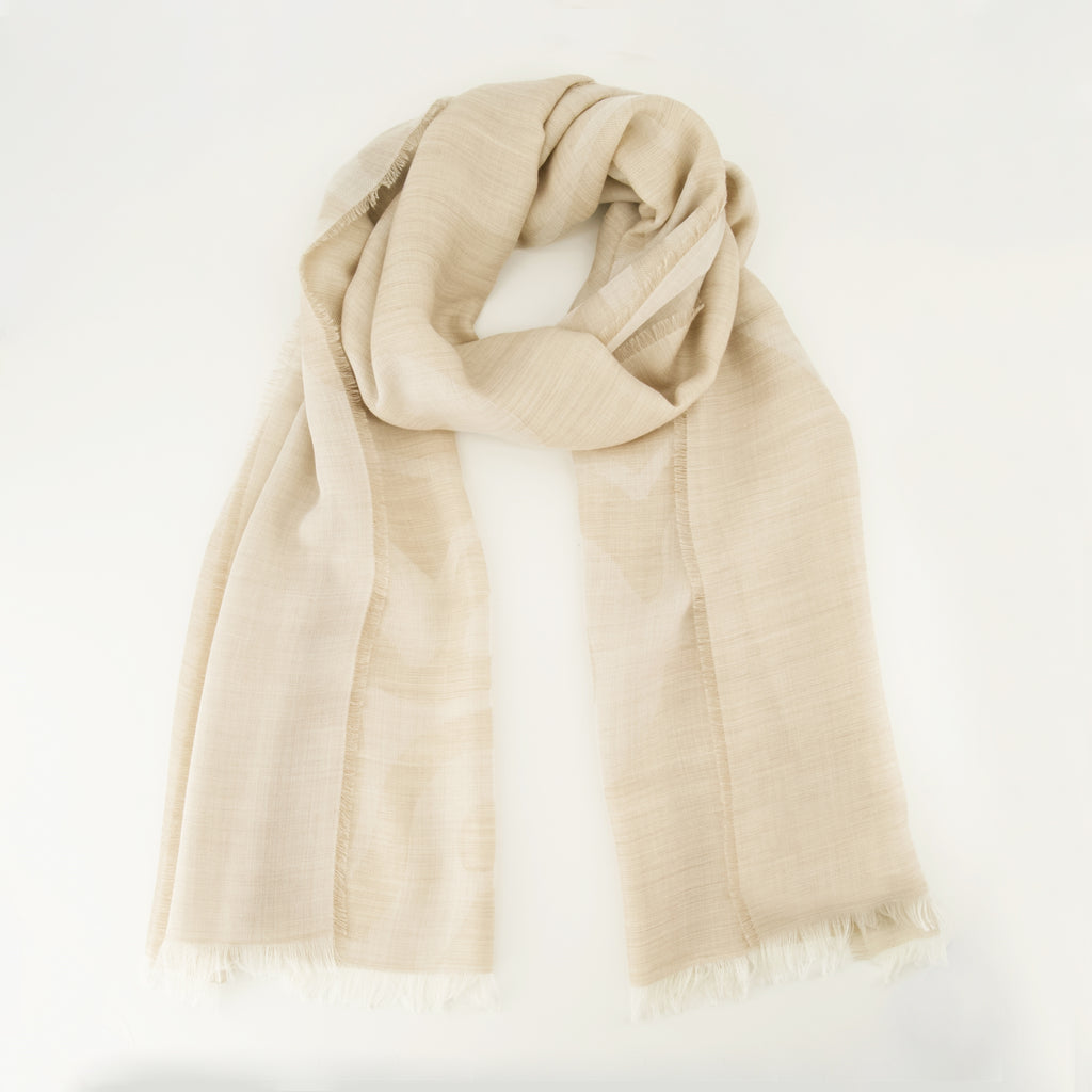 Image of the article Beige cashmere and silk scarf from the Max Mara brand for Women - Spring-Summer 2026 - Detailed View_2