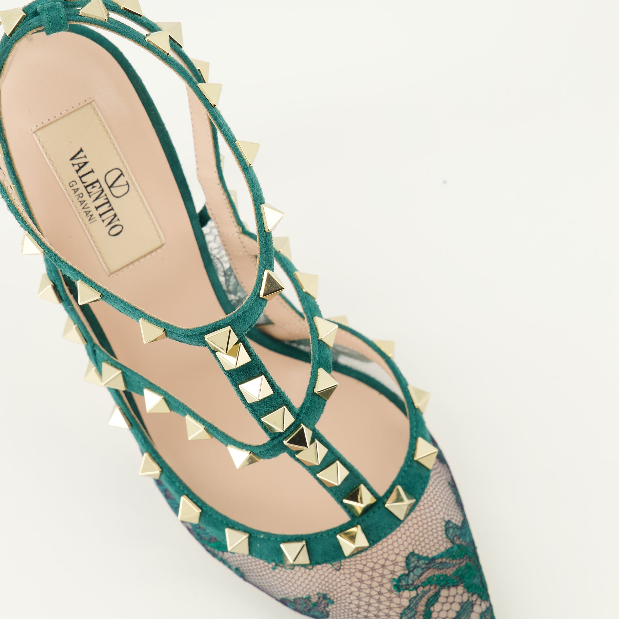 Image de l'article Escarpins Rockstud en dentelle de la marque Valentino Garavani pour Femme - Saison Automne-Hiver 2025 - Vue détaillée de haut