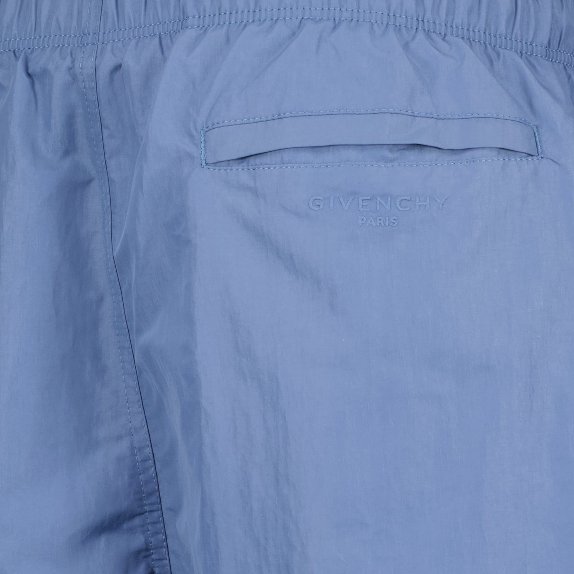 Image de l'article Short de bain bleu de la marque Givenchy pour Homme - Saison Printemps-Été 2026 - Vue détaillée_2