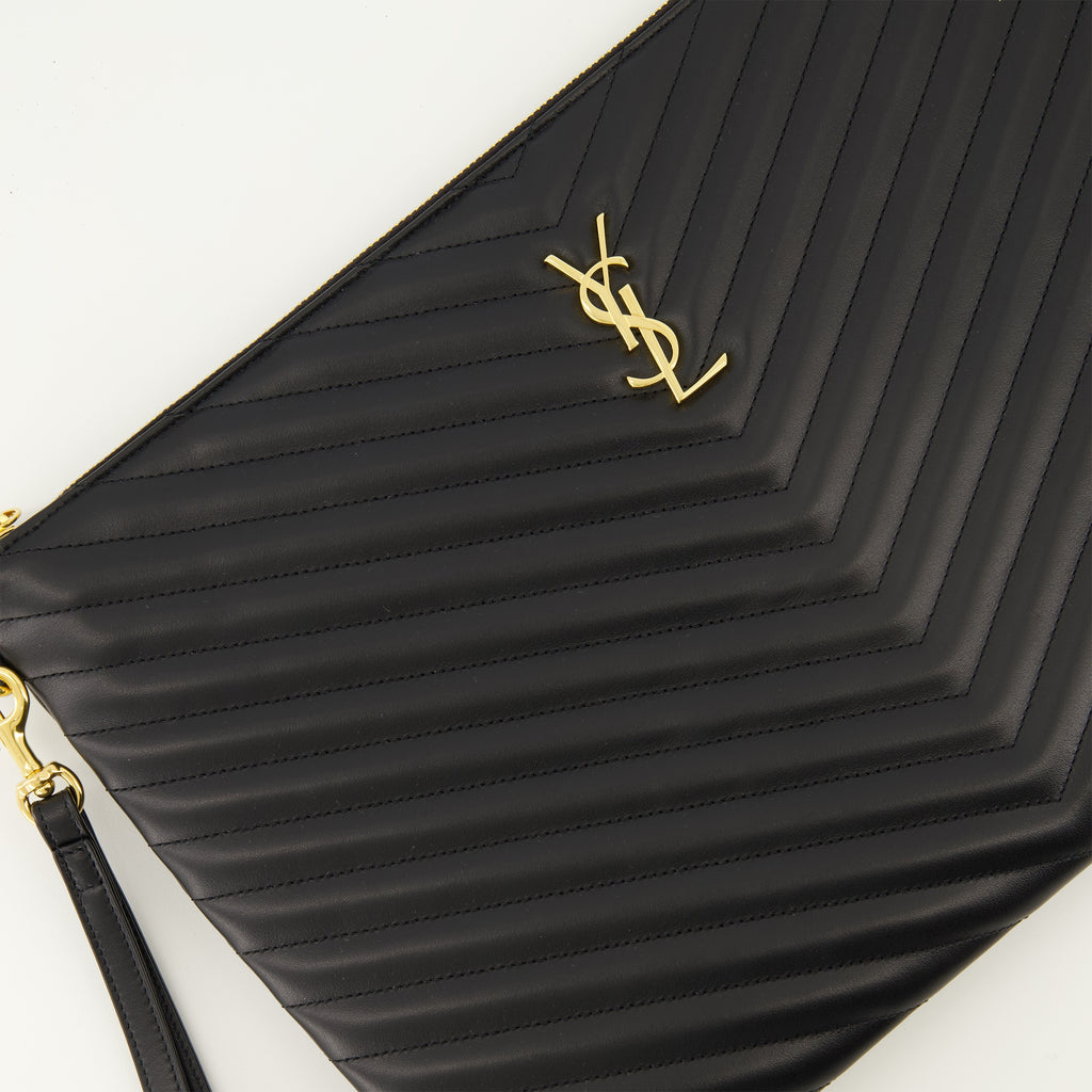 Image of the large Cassandre pouch from the brand Saint Laurent for Women - Autumn-Winter 2025 - Detailed View 2