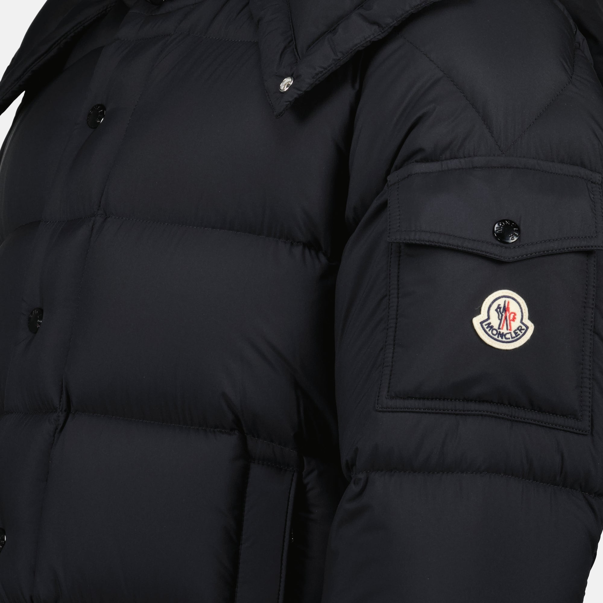Image de l'article Doudoune Maya 70 de la marque Moncler pour Homme - Saison Automne-Hiver 2025 - Vue détaillée_3