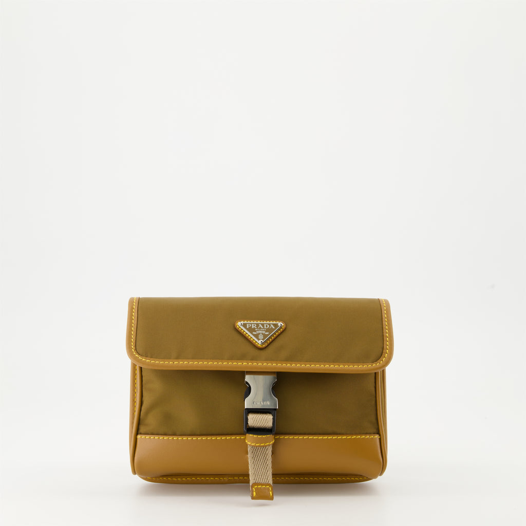 Sacs bandoulière Petite sacoche en Re-Nylon et cuir Prada Vert Homme