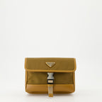 Sacs bandoulière Petite sacoche en Re-Nylon et cuir Prada Vert Homme