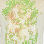Imagen de la camiseta de hombre de la marca Diesel con estampado verde - Temporada Primavera-Verano 2026 - Vista Detallada_2