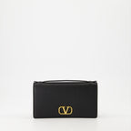 Kleine lederwaren Portefeuille VLogo à chaîne Valentino Garavani Schwarz Femme