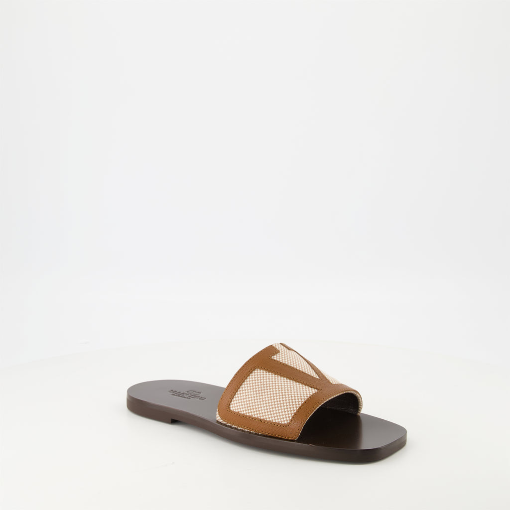 Open shoes Viva Superstar Leather Sandals Valentino Garavani Brown Homme