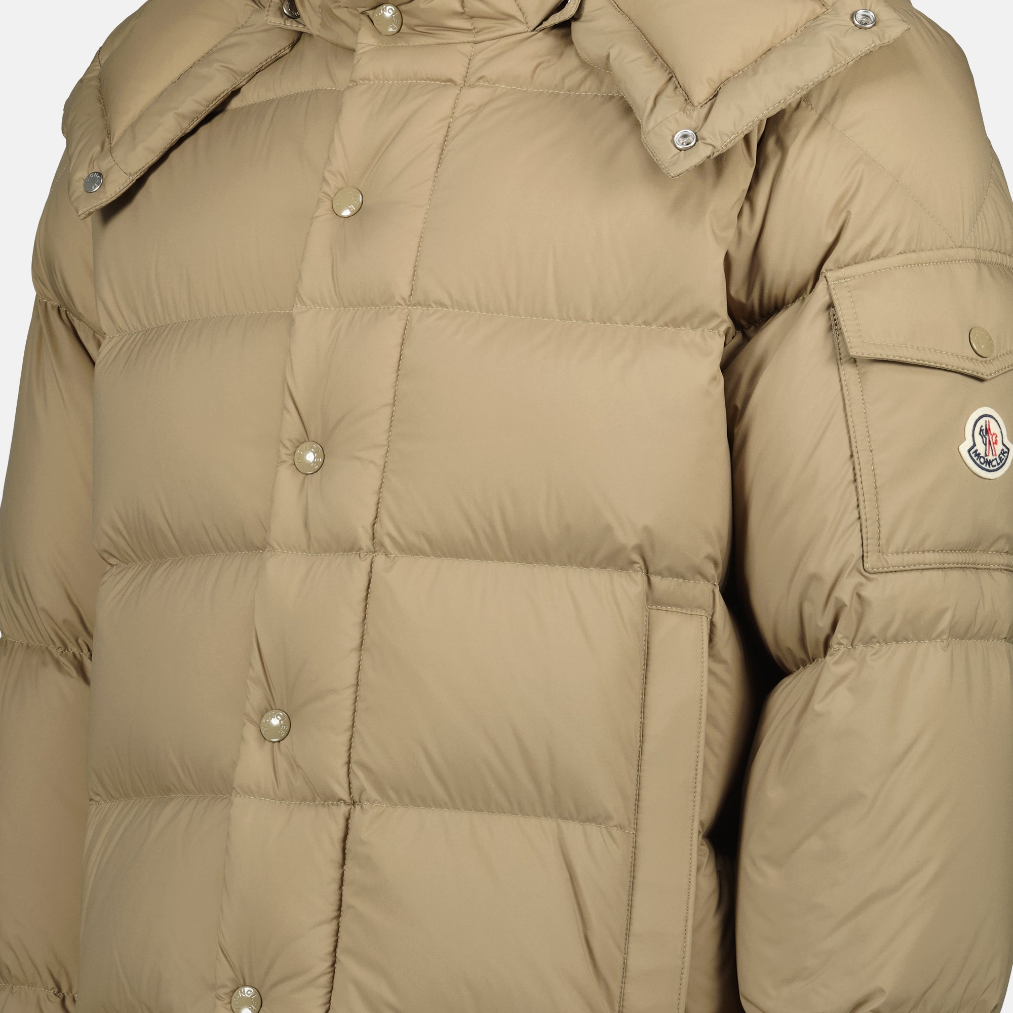 Image de l'article Doudoune Maya 70 beige de la marque Moncler pour Homme - Saison Automne-Hiver 2025 - Vue détaillée_1