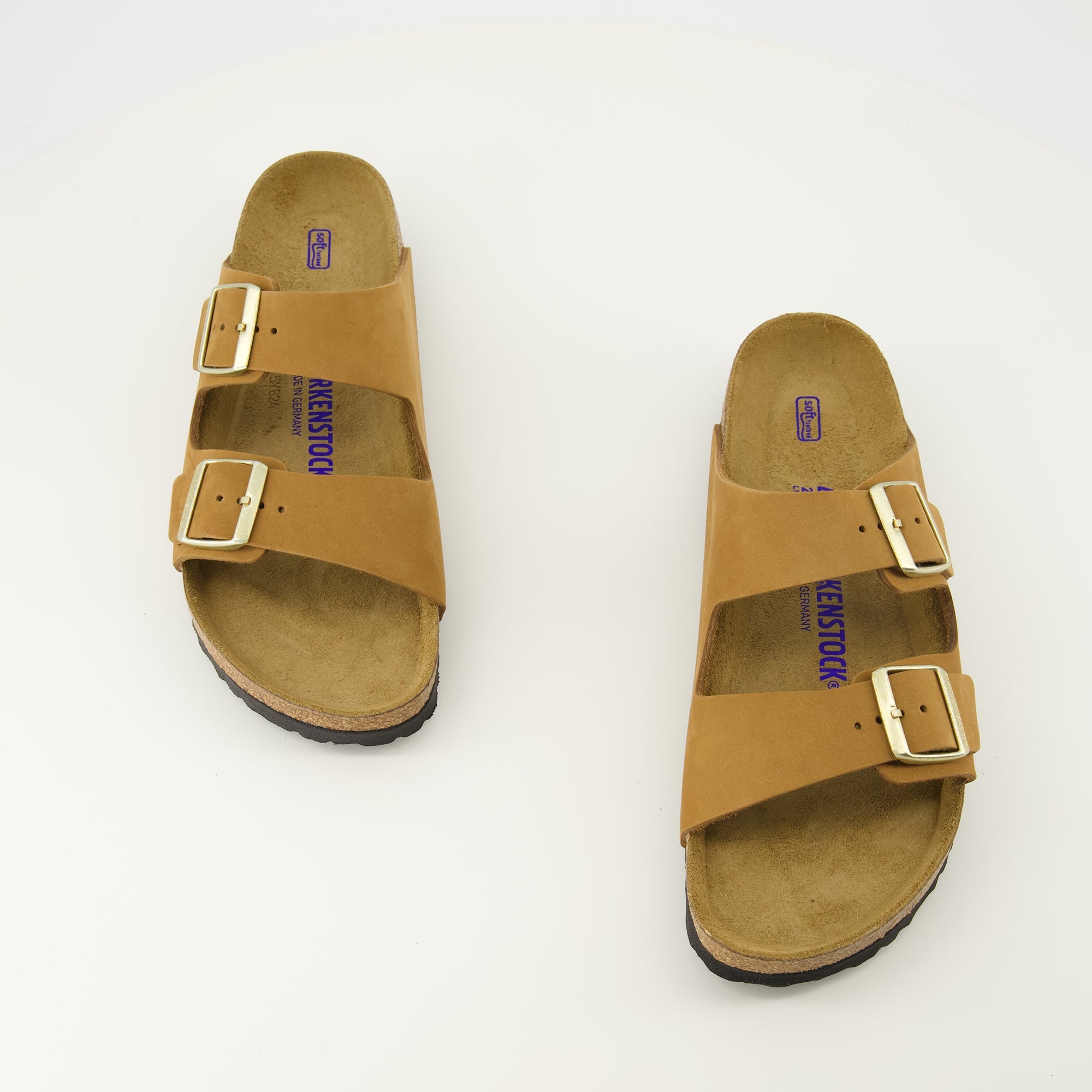 Image of the Brown Arizona Sandals by Birkenstock for Unisex - Spring-Summer 2026 Season - Top View of a Pair of Shoes