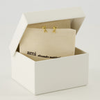 Imagen del artículo Pendientes de corazón dorado Ami de la marca Ami PARIS para mujer - Temporada Primavera-Verano 2026 - Vista Detallada_3