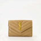 Imagen de la cartera Cassandre de la marca Saint Laurent para mujer - Temporada Otoño-Invierno 2025 - Vista Frontal
