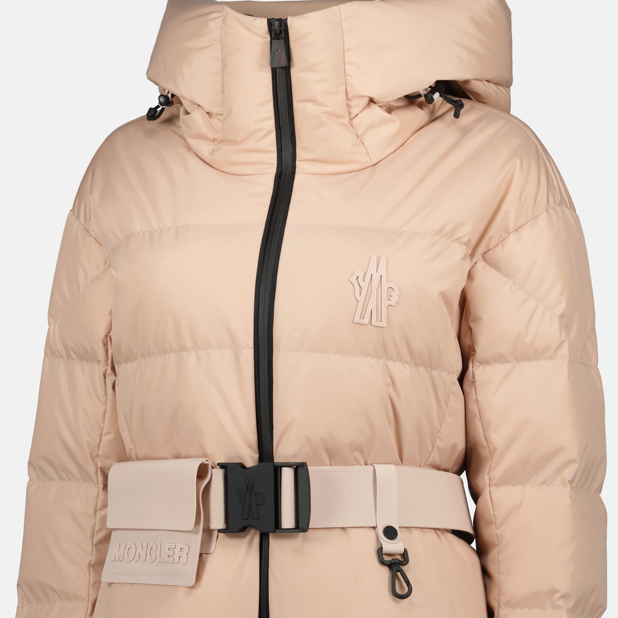 Image de l'article Doudoune Bouquetin de la marque Moncler Grenoble pour Femme - Saison Automne-Hiver 2025 - Vue détaillée_1
