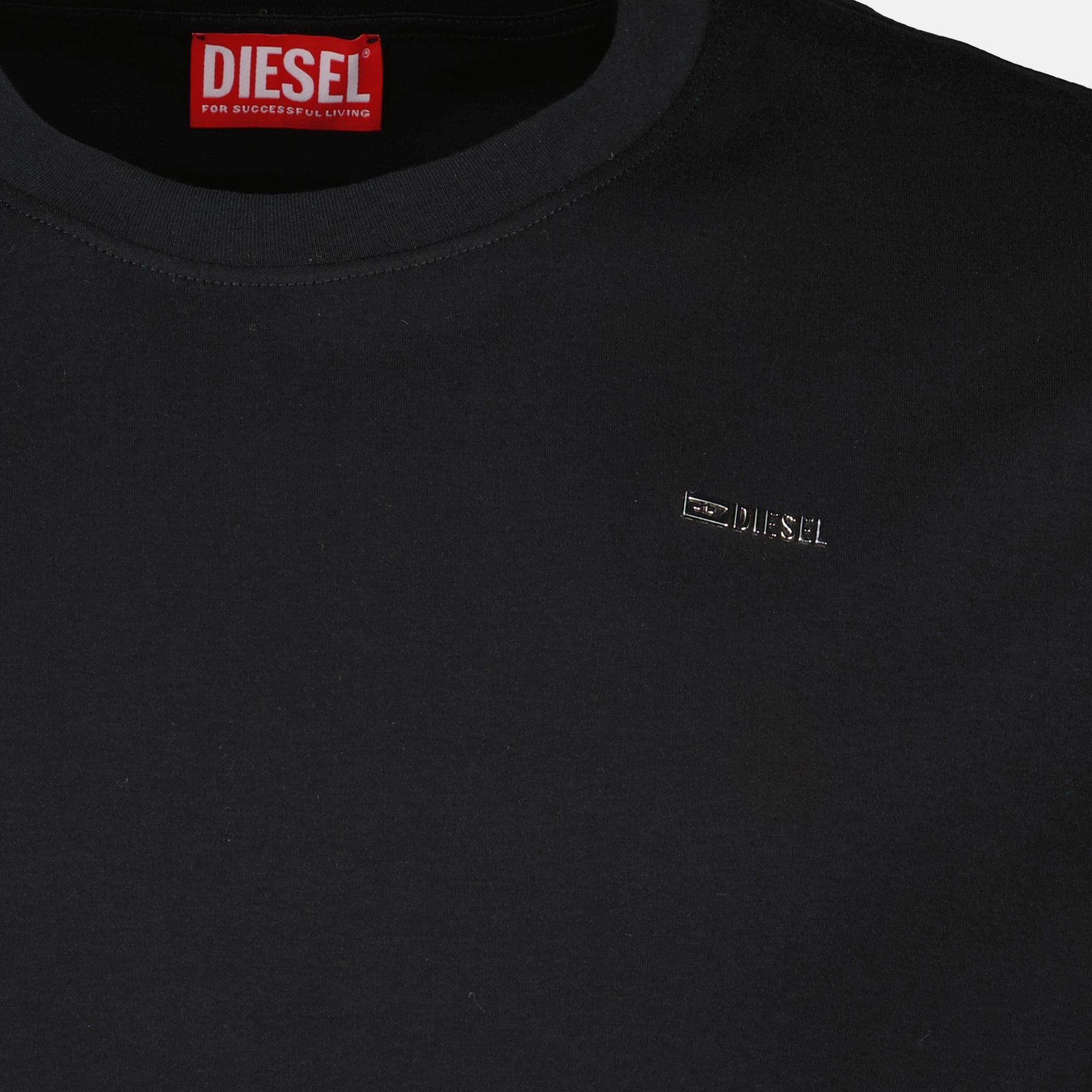 Image de l'article T-shirt noir logo de la marque Diesel pour Homme - Saison Automne-Hiver 2025 - Vue détaillée_2