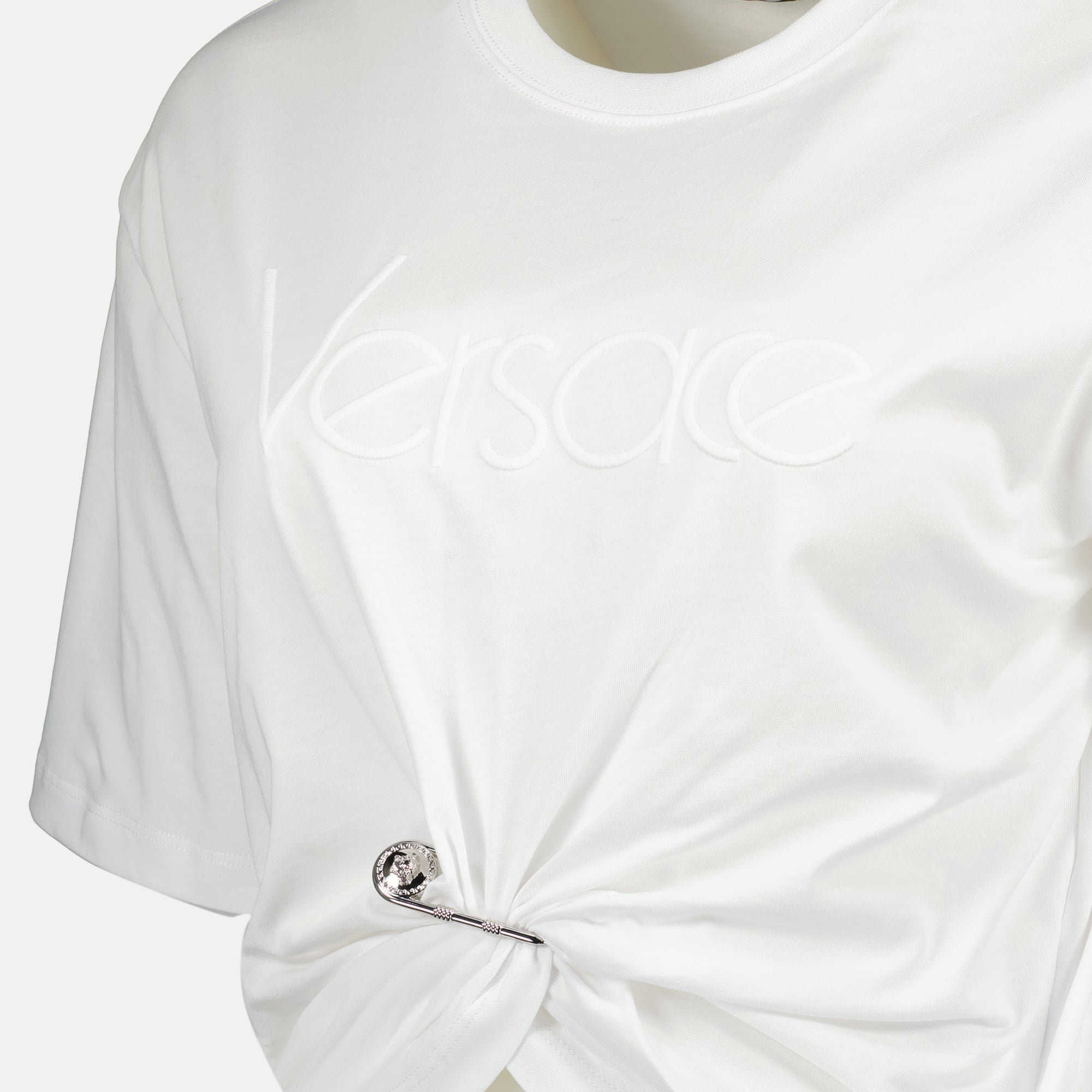 T-shirts T-court Safety Pin Versace Blanc Femme