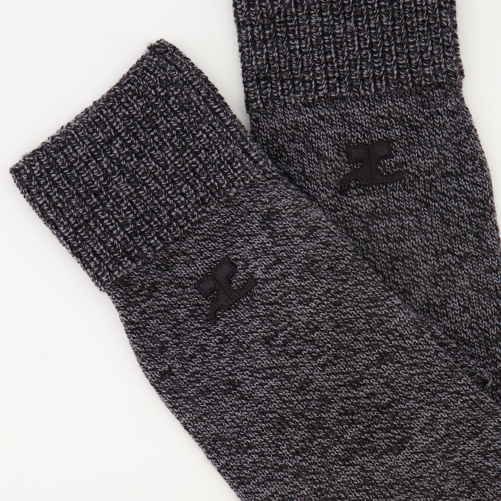 Image of the AC mittens from the Courrèges brand for Unisex - Autumn-Winter 2025 - Detailed View_3