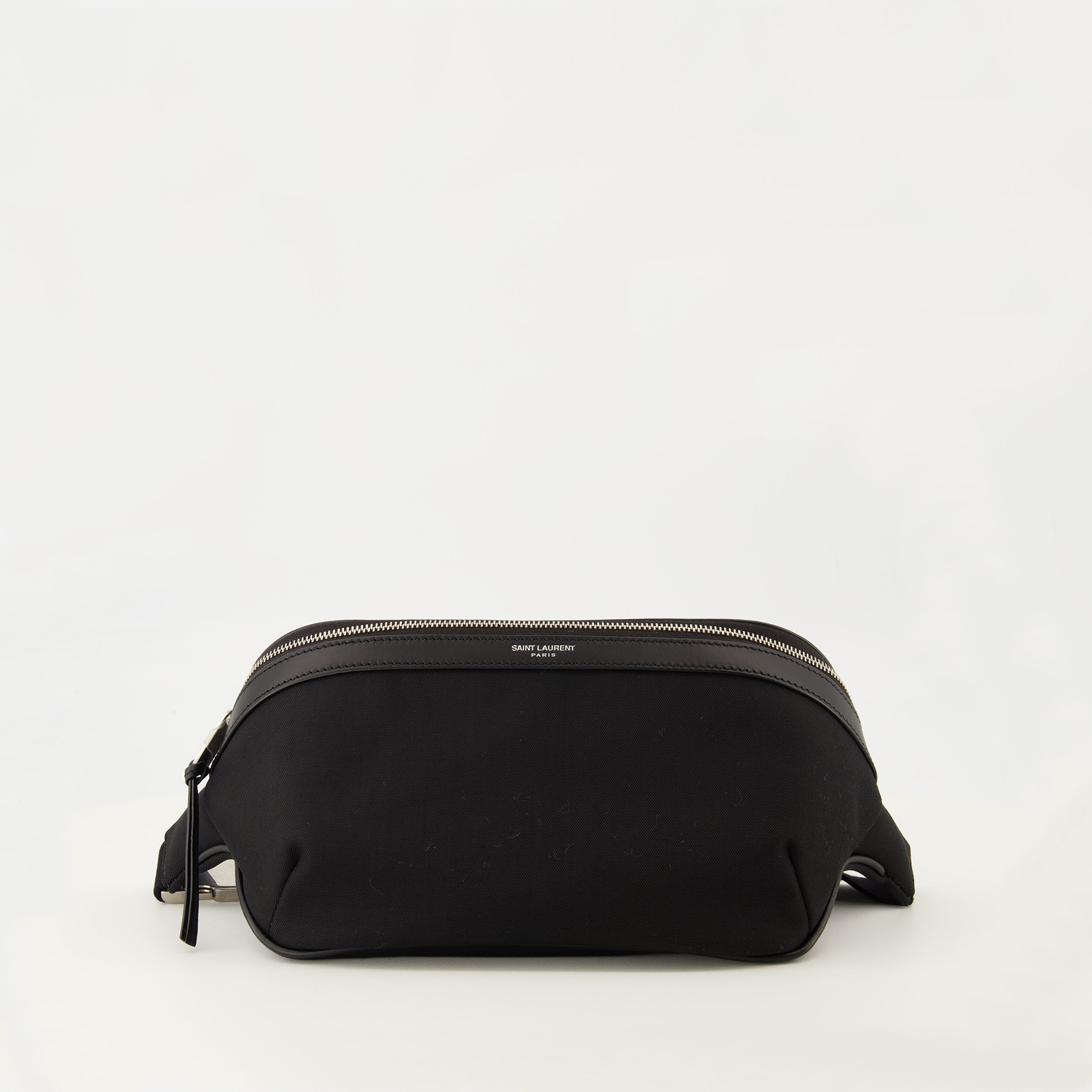 Image de l'article Sac banane en toile et cuir de la marque Saint Laurent pour Homme - Saison Automne-Hiver 2025 - Vue de Face