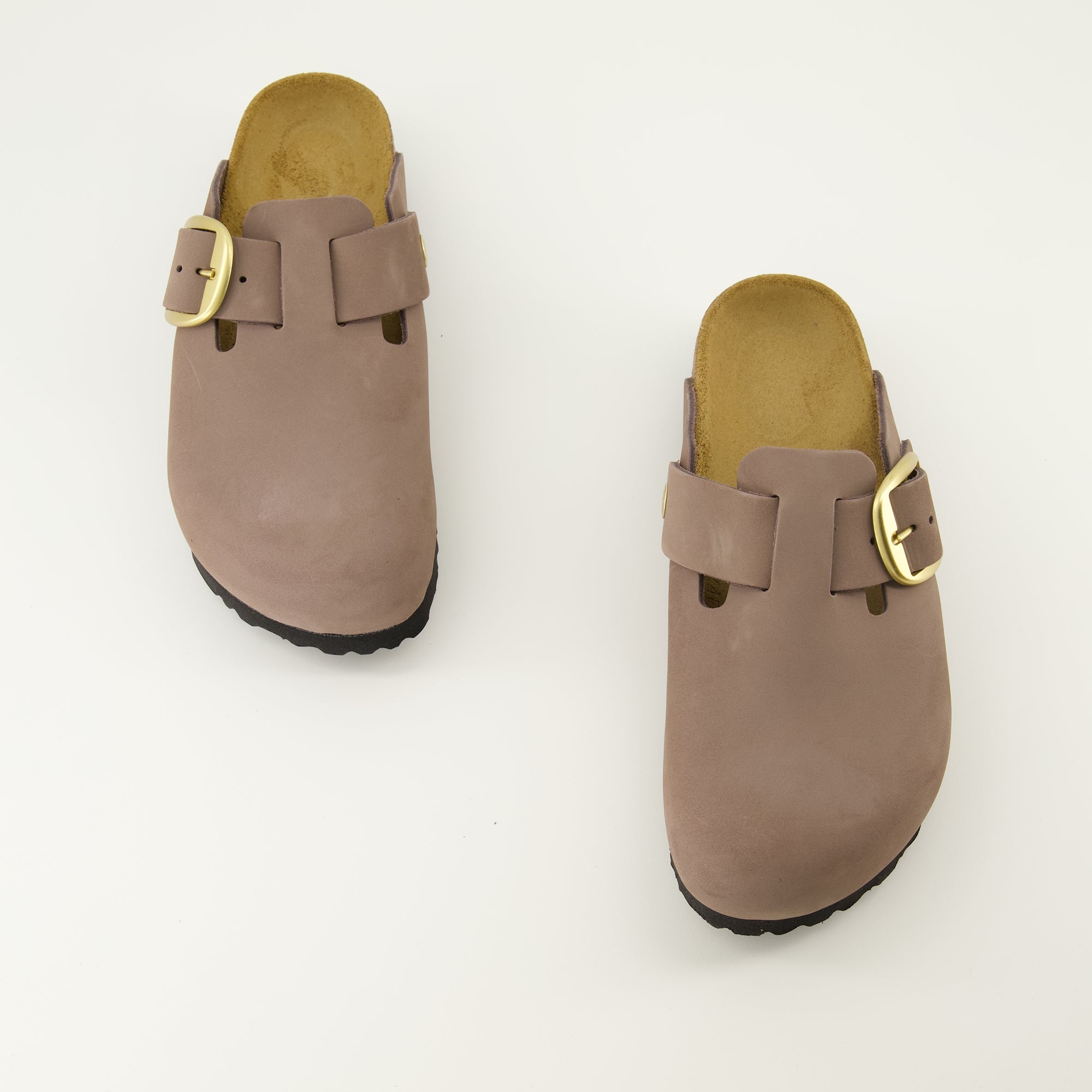 Image de l'article Mules Boston Big Buckle de la marque Birkenstock pour Femme - Saison Automne-Hiver 2025 - Vue de dessus paire de chaussure