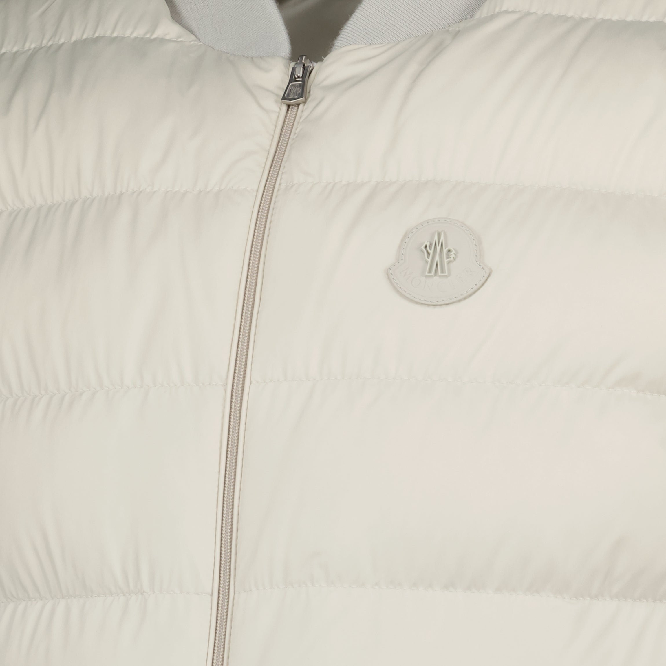 Image of the Bomber Epinal article by Moncler for Men - Autumn-Winter 2025 - Detailed View 4