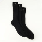 Imagen del artículo Conjunto de tres calcetines de corazón negro de la marca Ami PARIS para Unisex - Temporada Primavera-Verano 2026 - Vista Frontal
