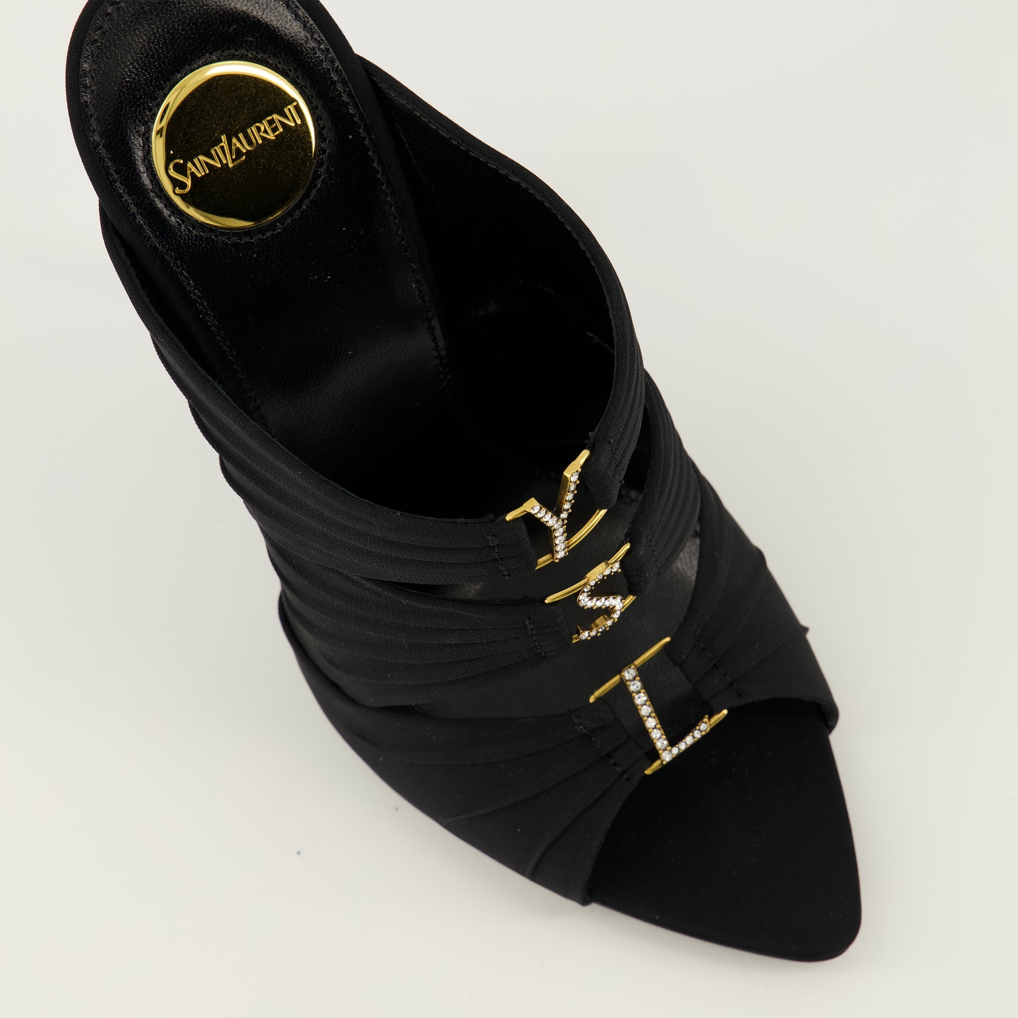 Imagen de las mule de tacón Emilie negra de la marca Saint Laurent para Mujer - Temporada Primavera-Verano 2026 - Vista detallada desde arriba