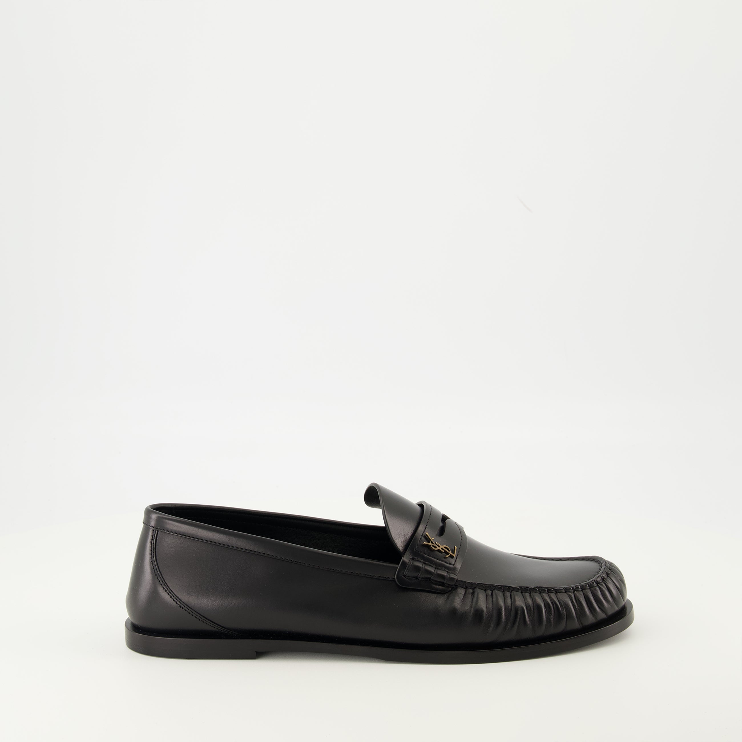 Imagen del artículo Mocasines Laurent de la marca Saint Laurent para Hombre - Temporada Otoño-Invierno 2025 - Vista lateral derecha
