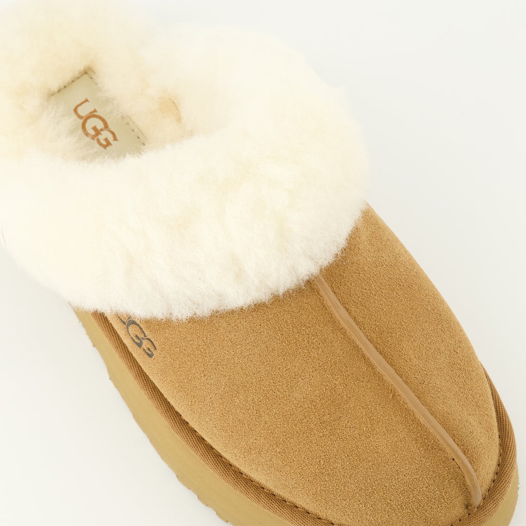 Image de l'article Mules Disquette marron de la marque Ugg pour Femme - Saison Printemps-Été 2026 - Vue détaillée de haut