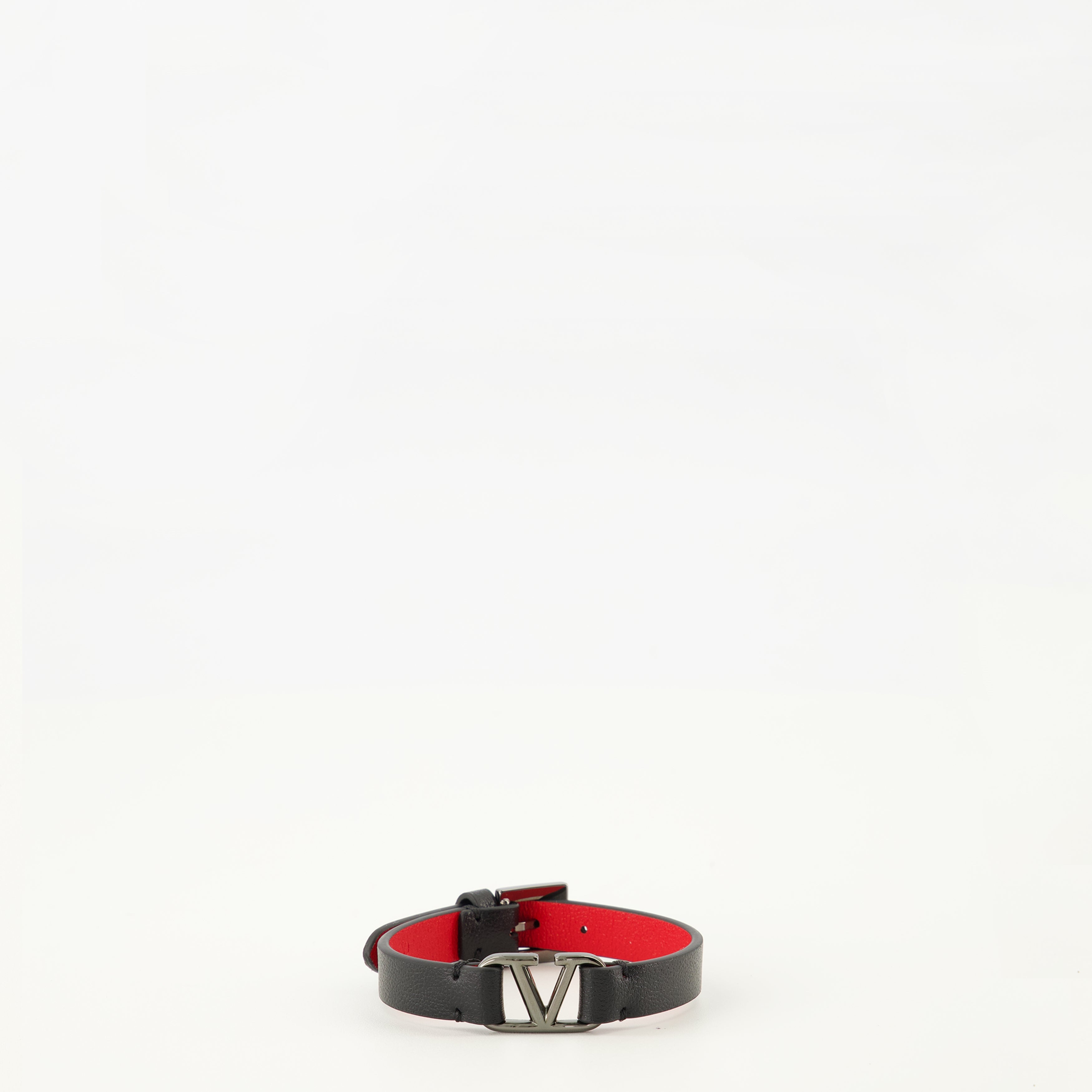 Image of the Vlogo black bracelet by Valentino Garavani for Men - Spring-Summer 2026 - Front View