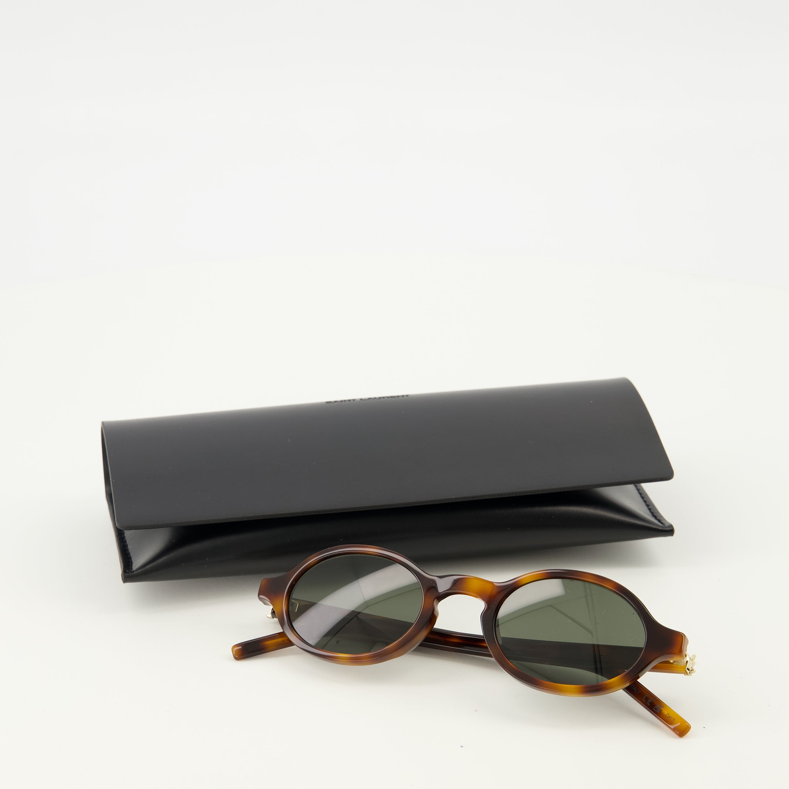 Image de l'article Lunettes de soleil SL M161 marron de la marque Saint Laurent pour Unisex - Saison Printemps-Été 2026 - Vue détaillée_3