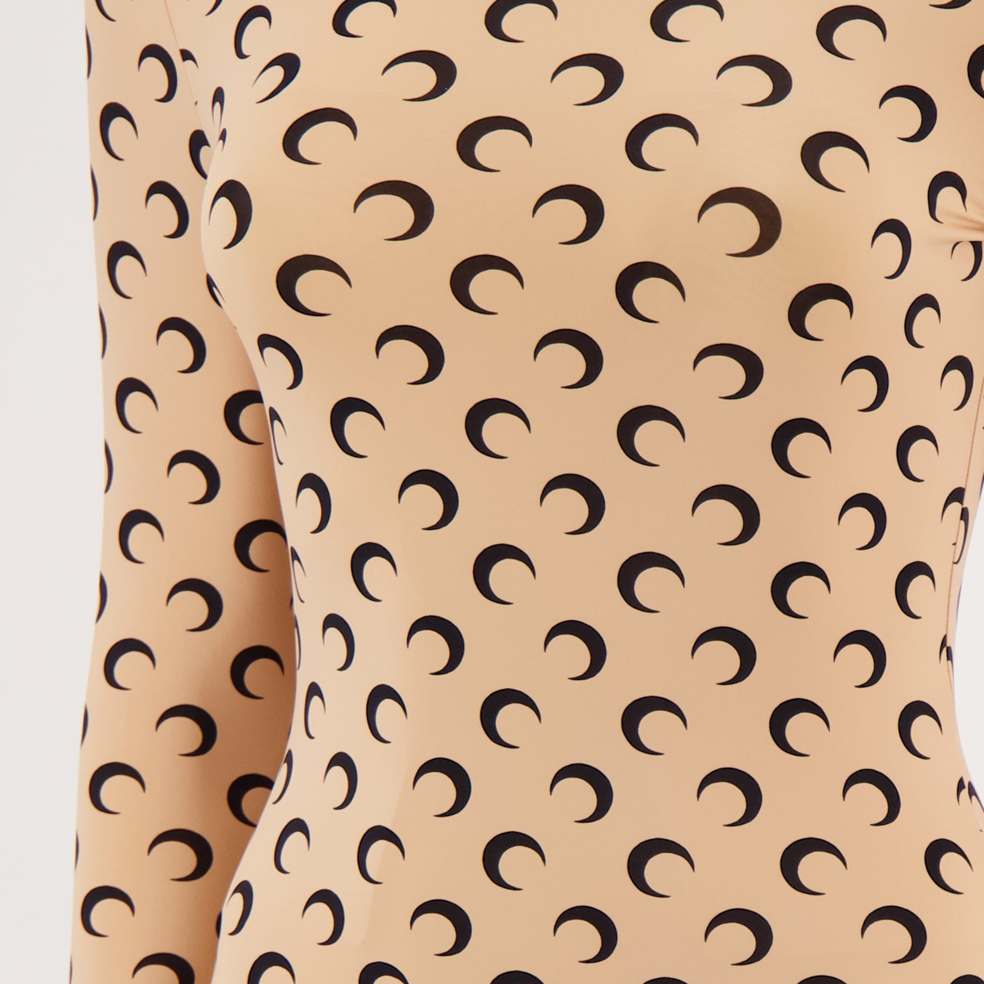 Bild des Jersey Moon Kurzoverall von Marine Serre für Frauen - Herbst-Winter 2025 - Detailansicht_2