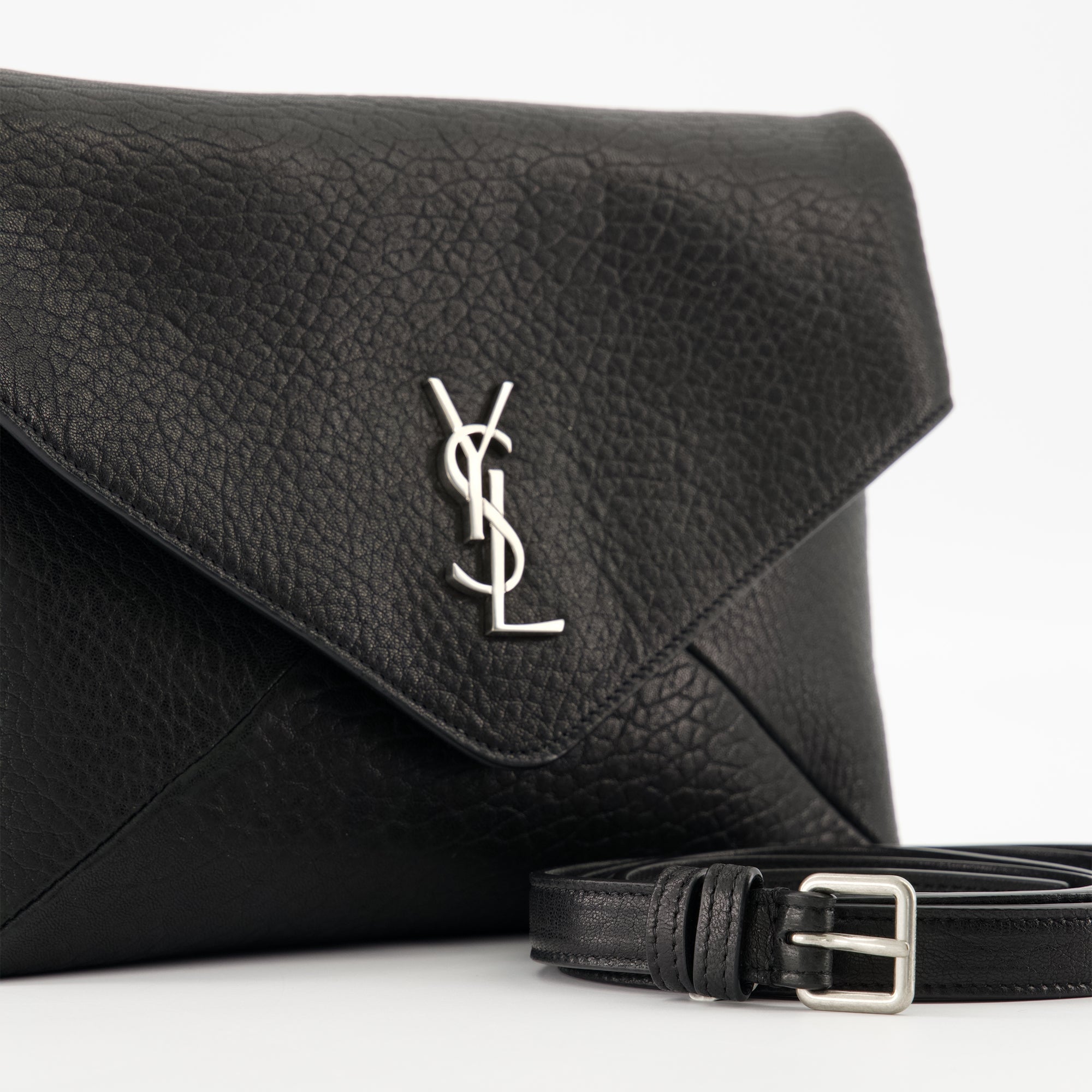 Clutch Bags Cassandre Envelope Clutch Saint Laurent Black Men