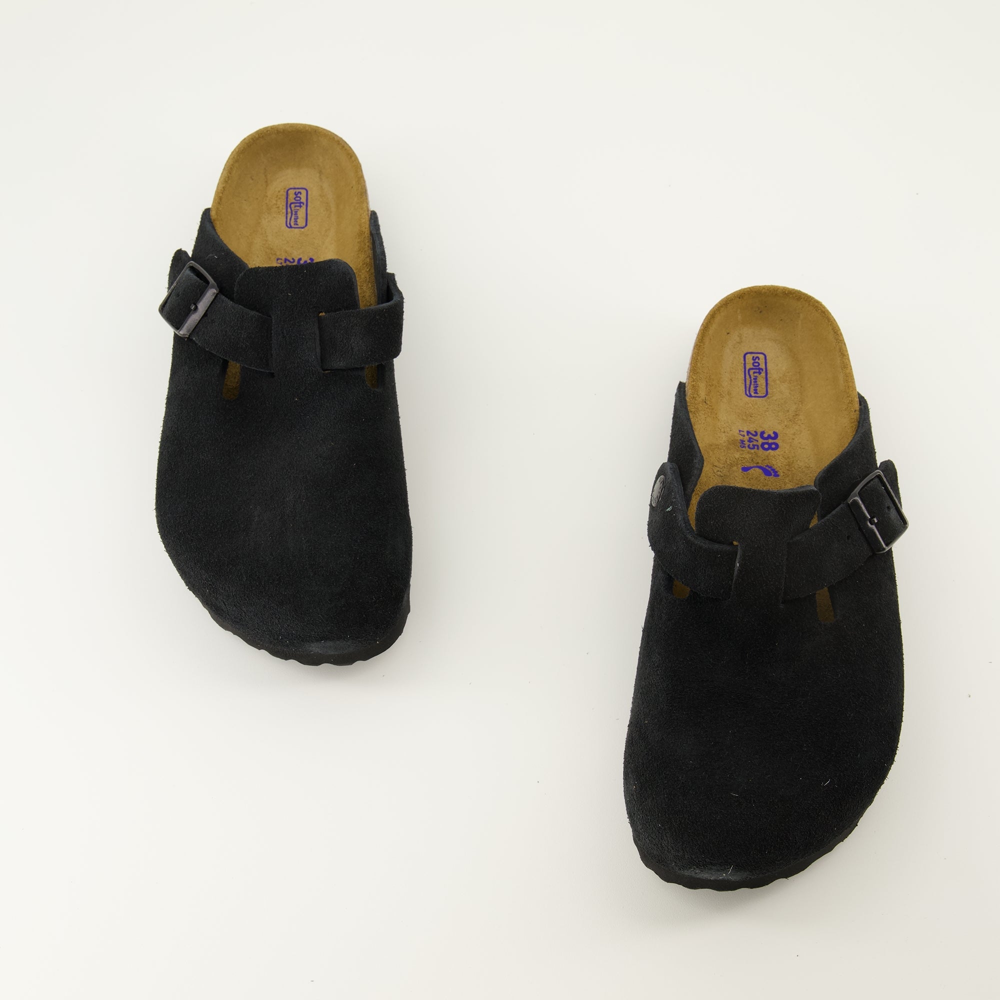 Image de l'article Mules Boston de la marque Birkenstock pour Unisex - Saison Automne-Hiver 2025 - Vue de dessus paire de chaussure