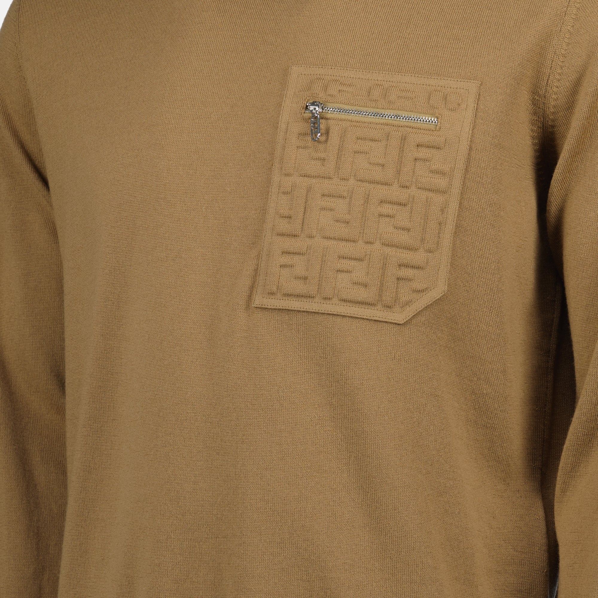 Immagine del pullover in lana da uomo Fendi - Stagione Autunno-Inverno 2025 - Vista Dettagliata_2