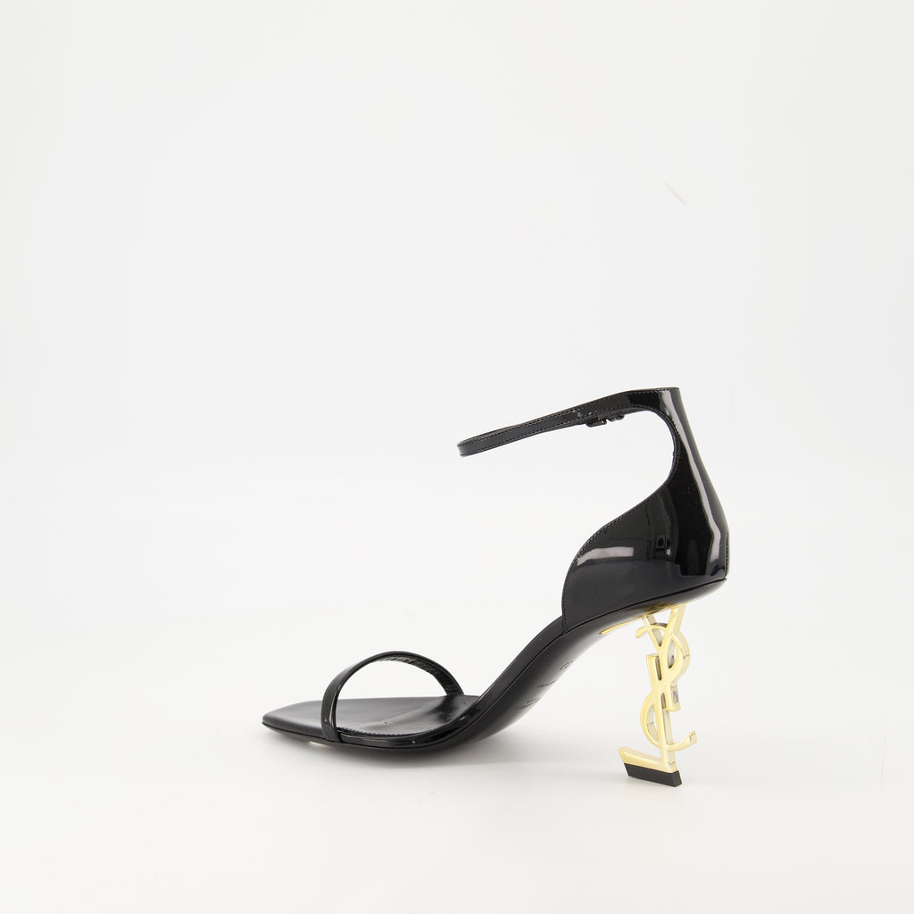 Bild der Opyum-Pumps der Marke Saint Laurent für Frauen - Herbst-Winter Saison 2025 - Dreiviertelansicht von hinten rechts